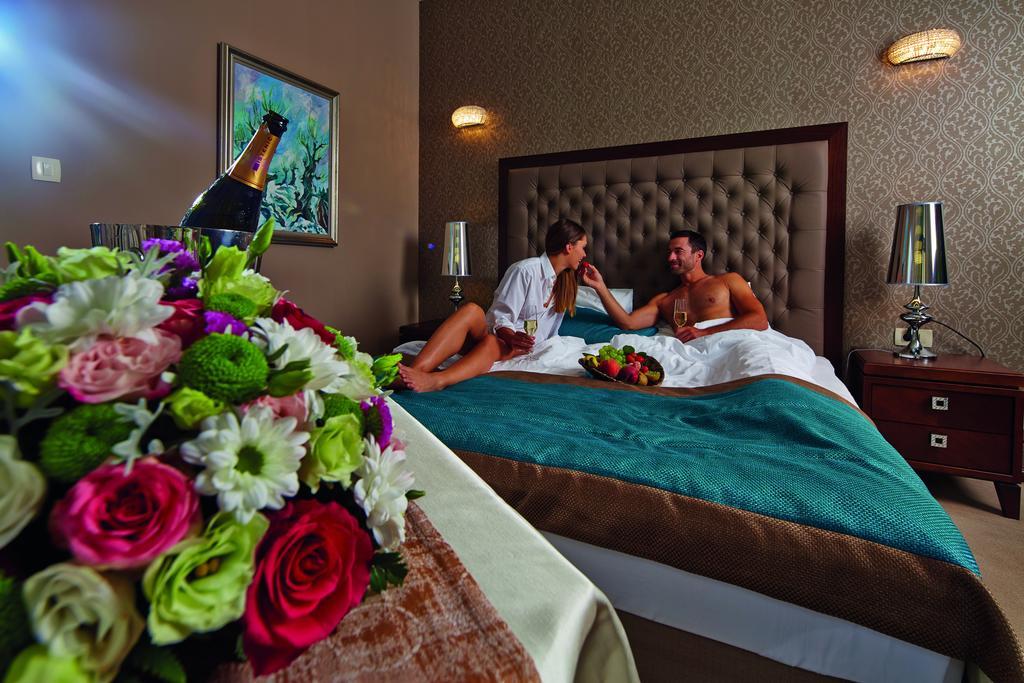 Hotel Zagreb - Health & Beauty ロガシュカ・スラティナ エクステリア 写真