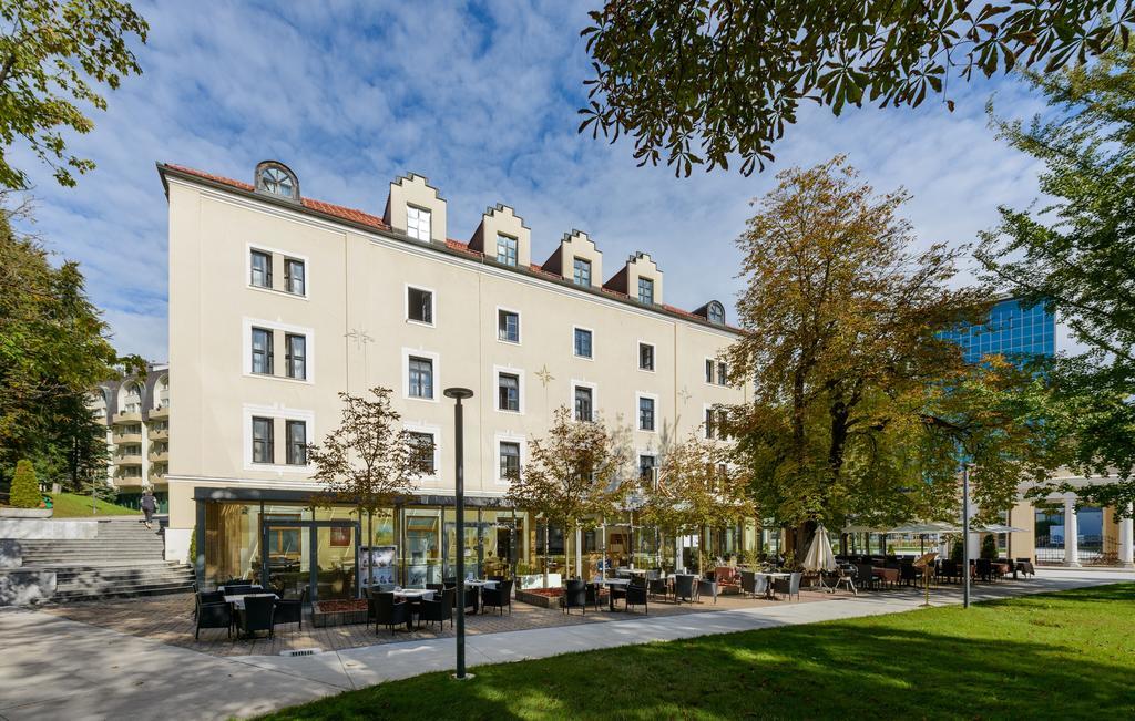 Hotel Zagreb - Health & Beauty ロガシュカ・スラティナ エクステリア 写真