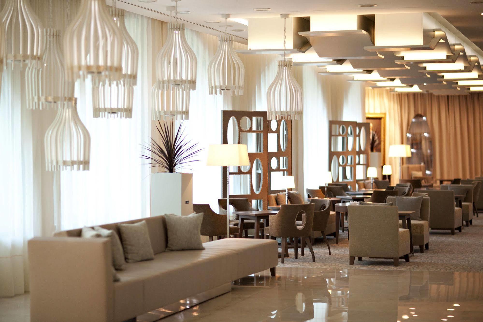 Hotel Zagreb - Health & Beauty ロガシュカ・スラティナ エクステリア 写真